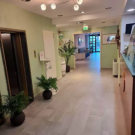 Solarium Hotel