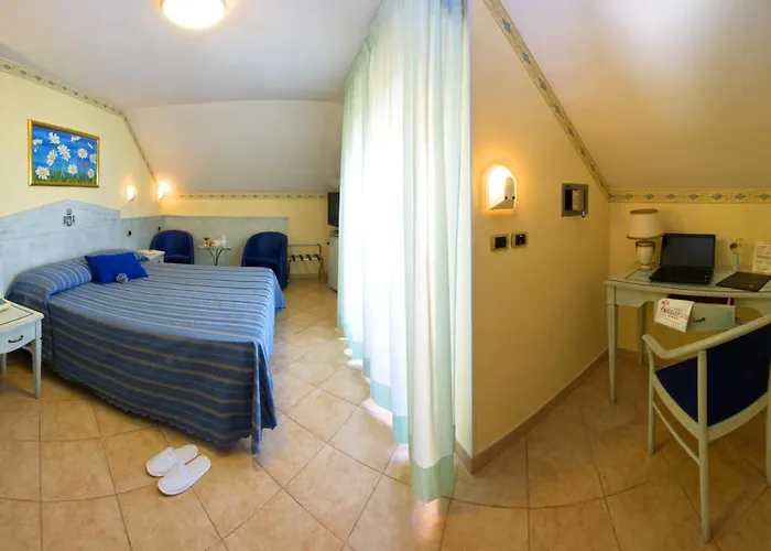 Отель Solarium Сан-Бенедетто-дель-Тронто